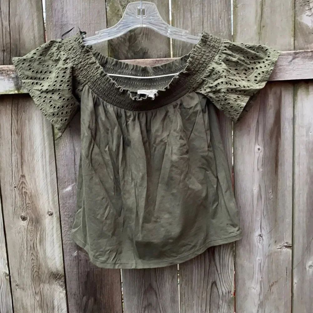 Express Boho Peasant Top sz. XS NWT